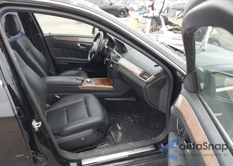 2012 Mercedes-Benz E 350 z USA, uszkodzony, nr VIN WDDHF5KB3CA535163